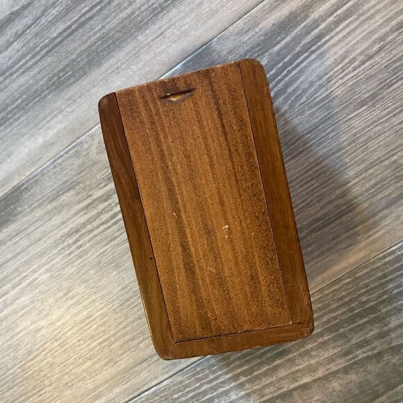 Hand carved floral design small wood box - Picture 3 of 5